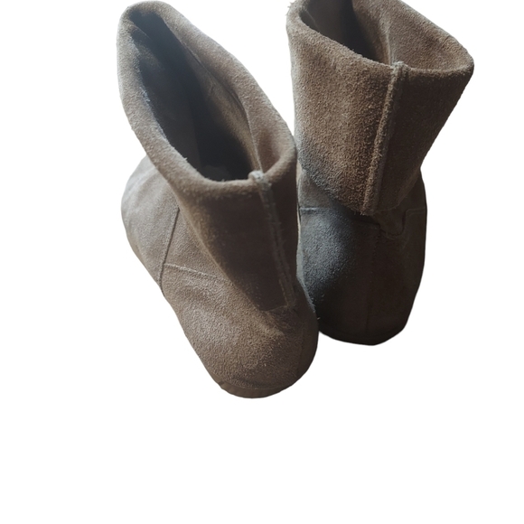 7.5 Trackers tan booties - Picture 5 of 6